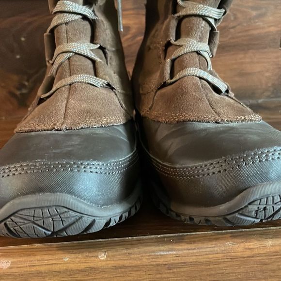 The North Face Nuptse Purna Boots - Picture 9 of 9